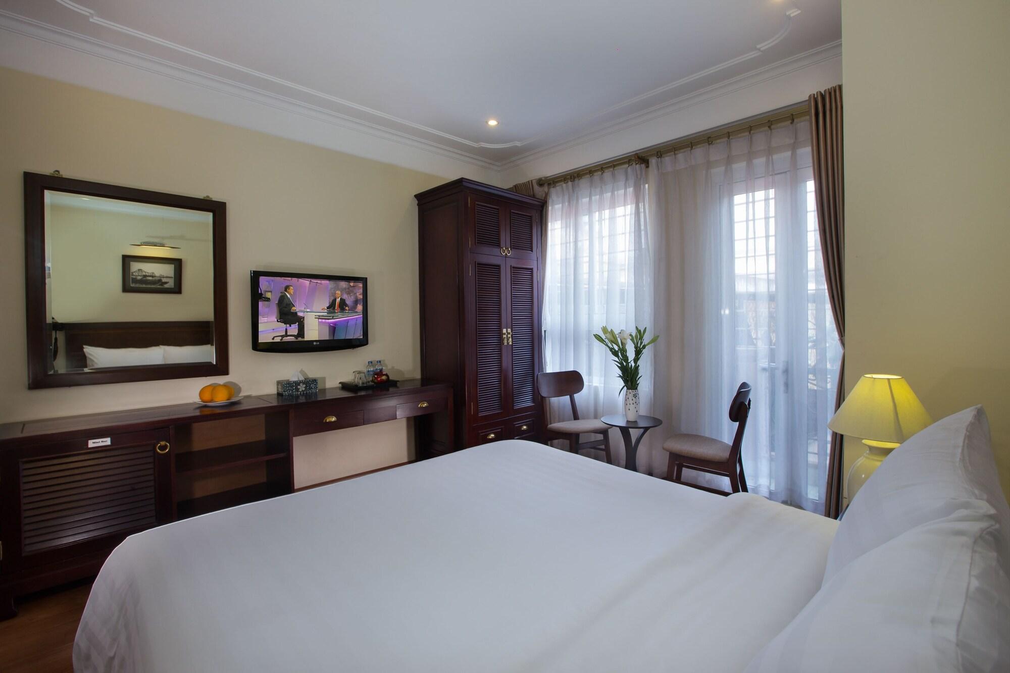 Khách sạn Classic Street 4*